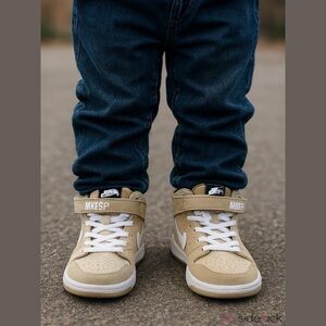 Nike SB Sneakers Beige Size 3Y